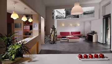 فندق Western Porto Antico 3*